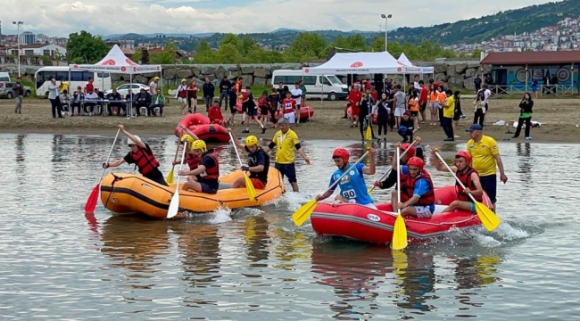 Rafting Gençler Grup Müsabakaları Ordu'da Başladı